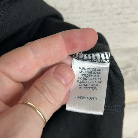 Disney Cruise Lines Pirates of the Caribbean Trapeze Cut Tank Top Size Large - Picture 5 of 10